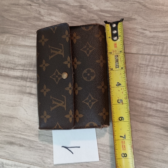 Louis Vuitton Alexandra cloth trifold monogram wallet Authentic - Picture 13 of 14